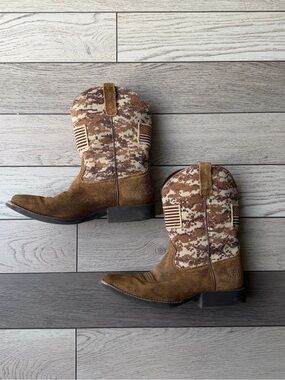 Ariat Kids Brown Suede & Tan Textile Western Boots size 4